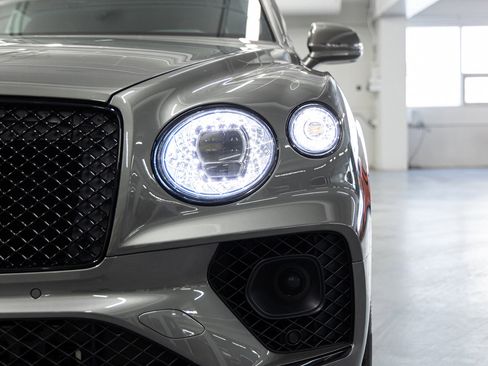 Used 2021 Bentley Bentayga image 10
