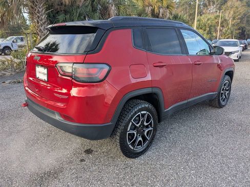 Used 2025 Jeep Compass Trailhawk w/ Trailhawk Elite Group image 4