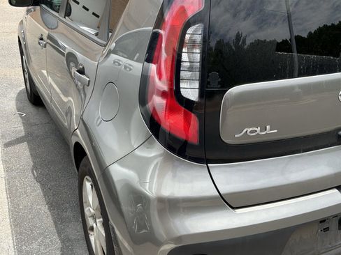 Used 2019 Kia Soul FWD image 6