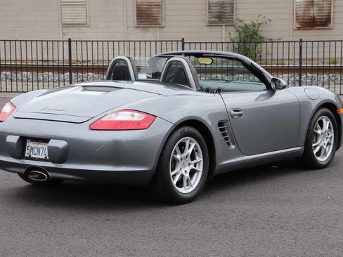Used 2005 Porsche Boxster RWD image 8