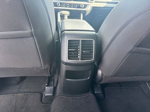 Used 2023 Kia Sportage LX image 11