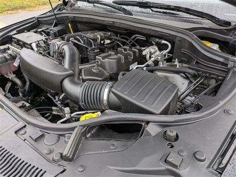 Used 2024 Dodge Durango GT image 34