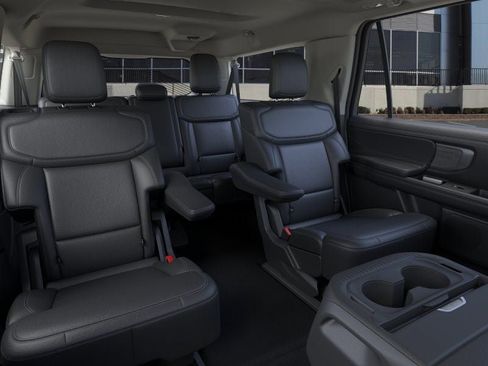 New 2026 Ford Expedition Max Platinum w/ Driver's Package AWD/4WD image 11
