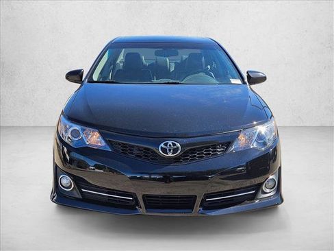 Used 2012 Toyota Camry SE image 2