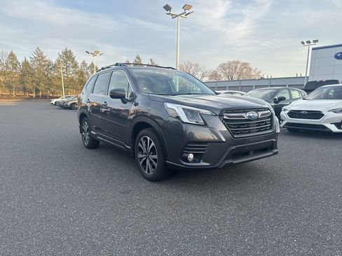 Used 2023 Subaru Forester Limited image 6