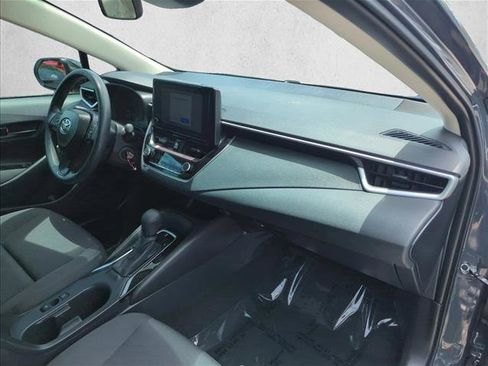 Certified 2025 Toyota Corolla LE FWD image 29
