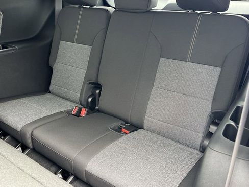 New 2025 GMC Acadia Elevation image 26