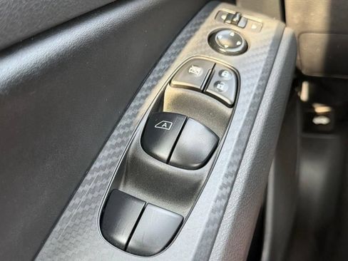 Used 2025 Nissan Altima 2.5 SV FWD image 20