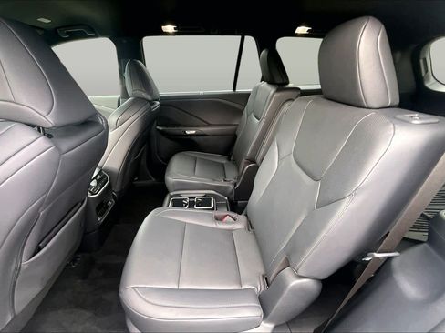 Used 2026 Lexus TX 500h AWD w/ Technology Package image 18