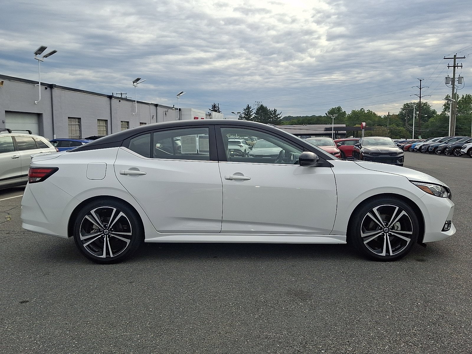 Used 2022 Nissan Sentra SR FWD image 7