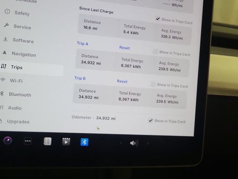 Used 2023 Tesla Model 3 Standard Range image 2