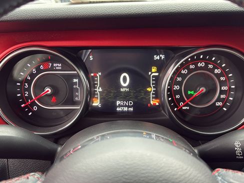 Used 2019 Jeep Wrangler Unlimited Rubicon w/ LED Lighting Group image 14