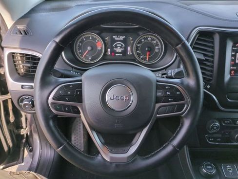 Used 2021 Jeep Cherokee Latitude Plus AWD/4WD image 12