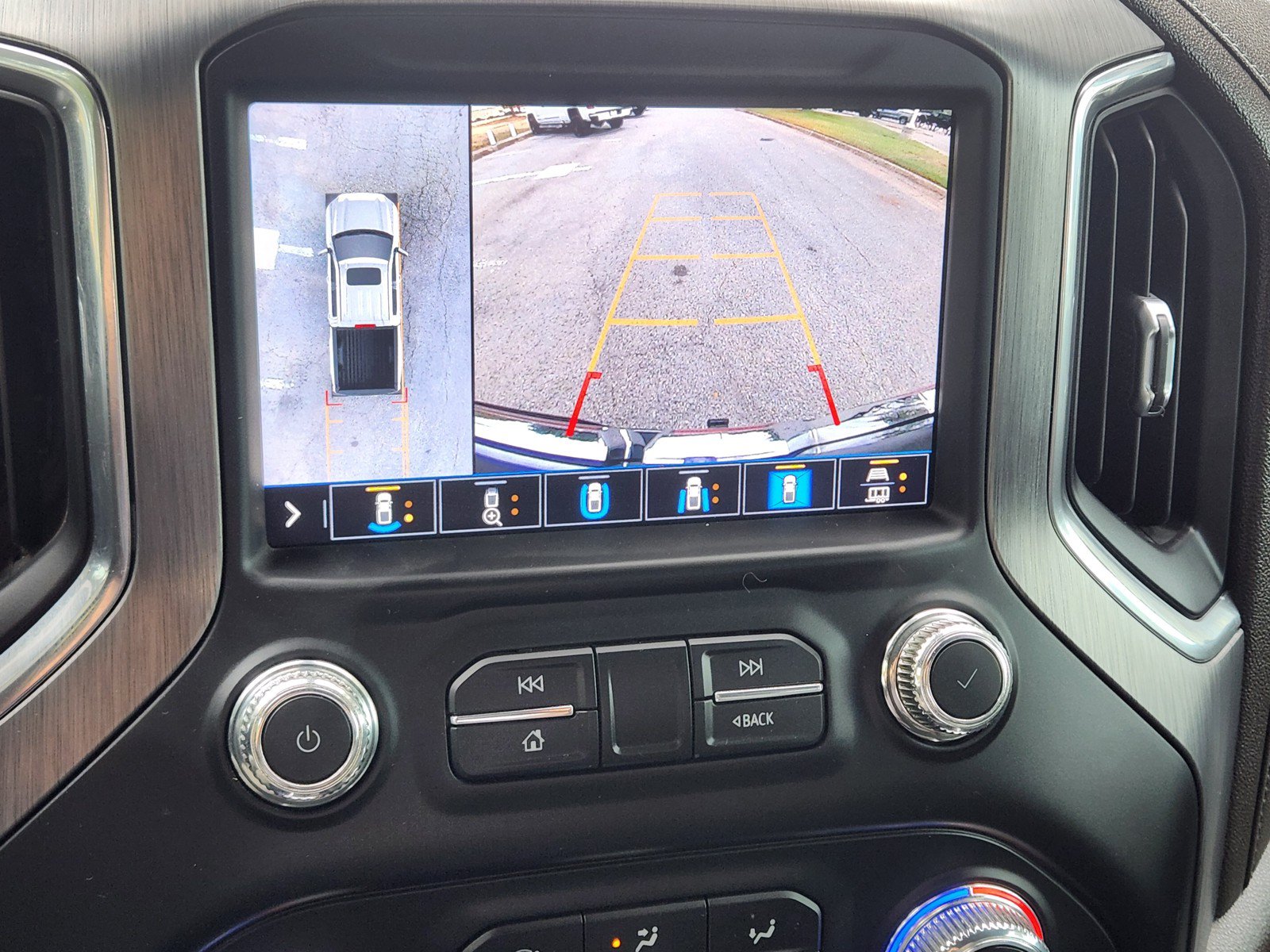 Used 2020 GMC Sierra 1500 Denali w/ Technology Package AWD/4WD image 7