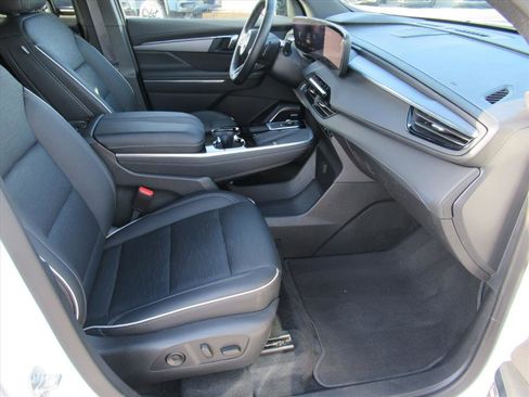 Used 2025 Buick Enclave Sport Touring image 10