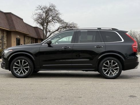Used 2019 Volvo XC90 T6 Momentum w/ Advanced Package image 2