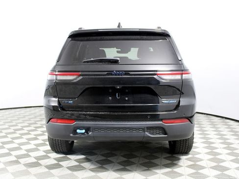 Used 2022 Jeep Grand Cherokee Trailhawk AWD/4WD image 40