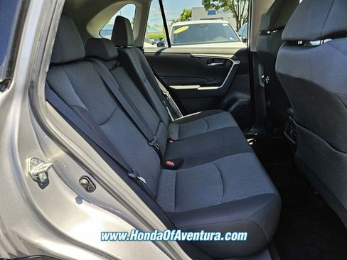 Used 2022 Toyota RAV4 XLE w/ Convenience Package image 12