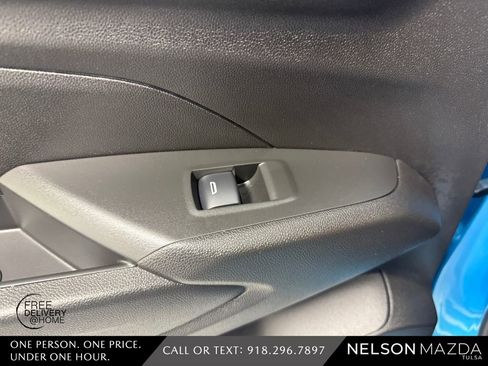 Used 2025 Chevrolet Trax RS w/ Driver Confidence Package FWD image 35