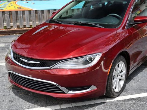 Used 2015 Chrysler 200 Limited image 4