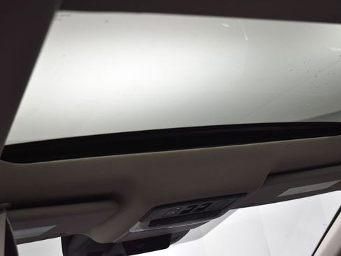 Used 2025 Nissan Rogue Platinum w/ Tech Package image 20