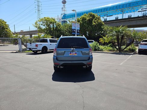 Used 2010 Subaru Forester 2.5X Premium image 6