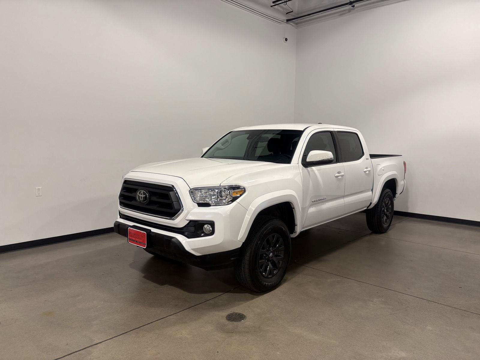 Used 2023 Toyota Tacoma SR5 w/ Technology Package AWD/4WD image 8