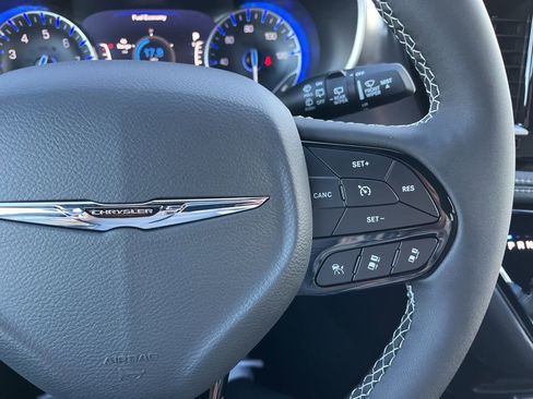 New 2026 Chrysler Pacifica Select w/ S Appearance Package image 14