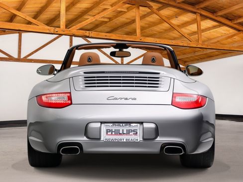 Used 2009 Porsche 911 Carrera RWD image 5