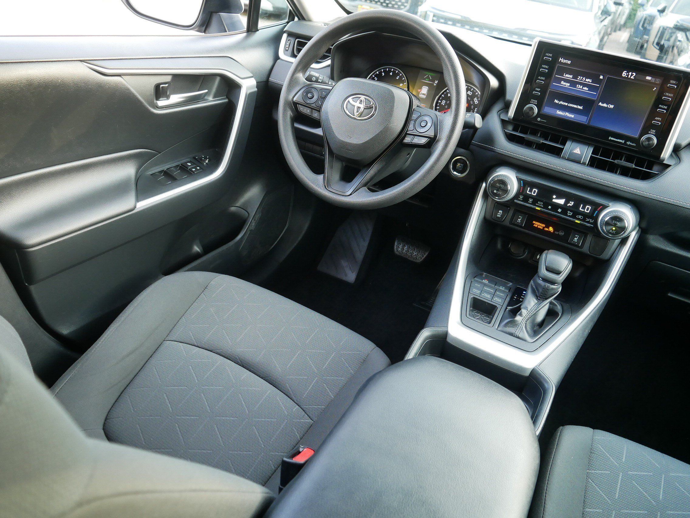 Used 2019 Toyota RAV4 XLE AWD/4WD image 9