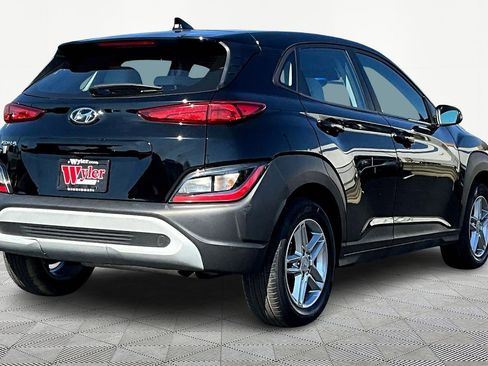 Used 2023 Hyundai Kona SE image 7