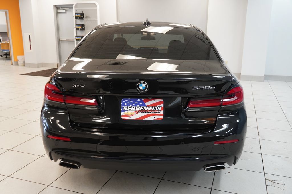 Used 2021 BMW 530e xDrive w/ Parking Assistance Package AWD/4WD image 9