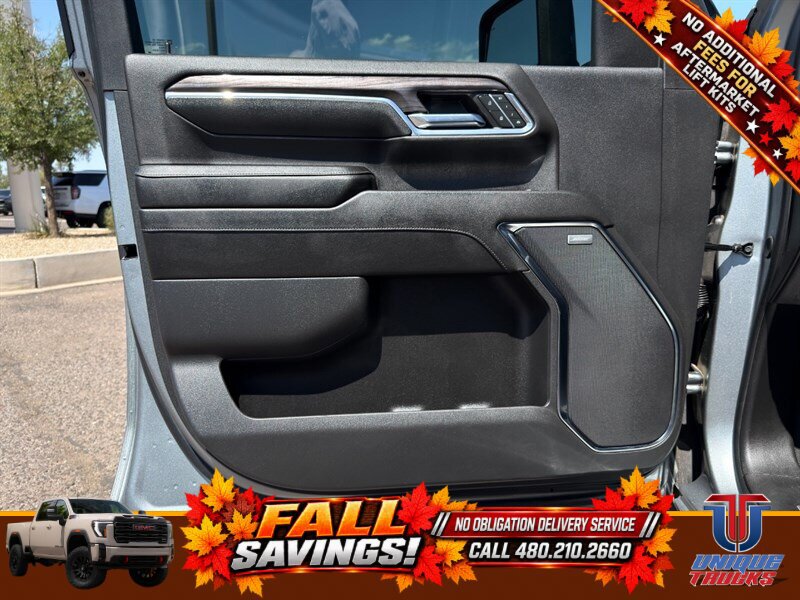 Used 2024 Chevrolet Silverado 2500 LTZ w/ LTZ Convenience Package AWD/4WD image 18