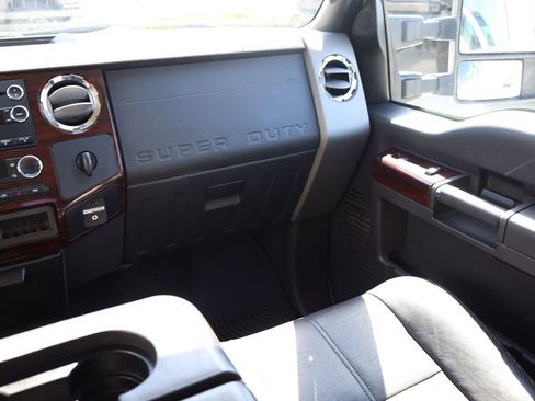 Used 2010 Ford F350 4x4 Crew Cab Super Duty image 22
