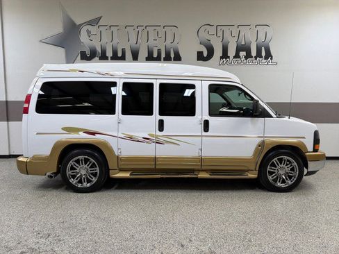 Used 2014 GMC Savana 1500 image 34