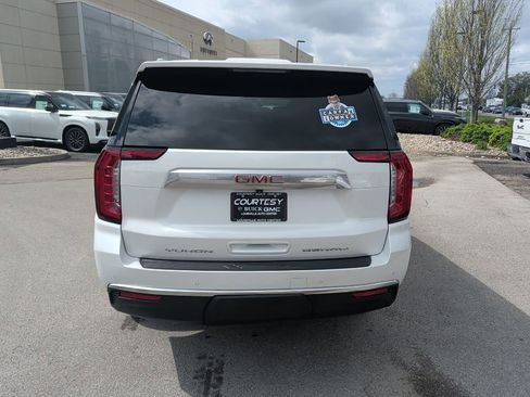 Used 2023 GMC Yukon XL Denali image 6