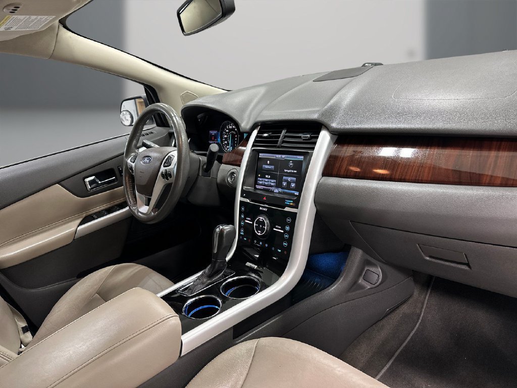 Used 2014 Ford Edge Limited w/ Equipment Group 302A FWD image 16