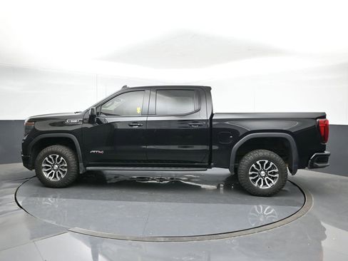Used 2022 GMC Sierra 1500 AT4 w/ AT4 Preferred Package image 3