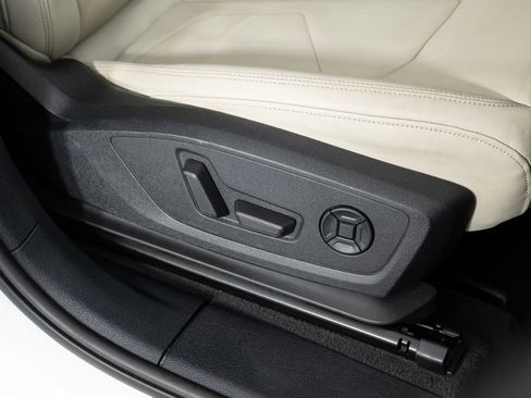 Used 2021 Audi Q3 2.0T Premium Plus w/ Premium Plus Package image 29