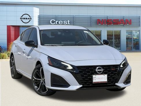 New 2026 Nissan Altima 2.5 SR image 1