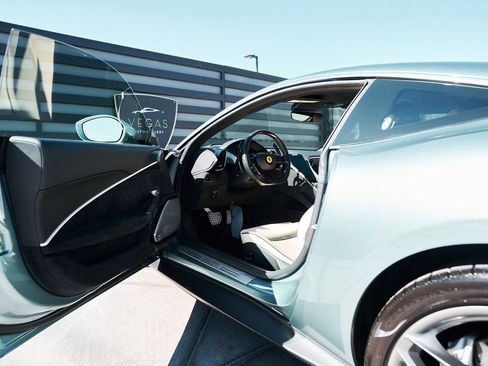 Used 2022 Ferrari Roma image 59