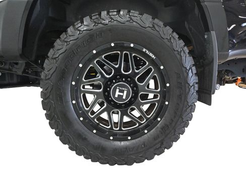 Used 2022 Ford F250 Lariat w/ Lariat Ultimate Package image 25