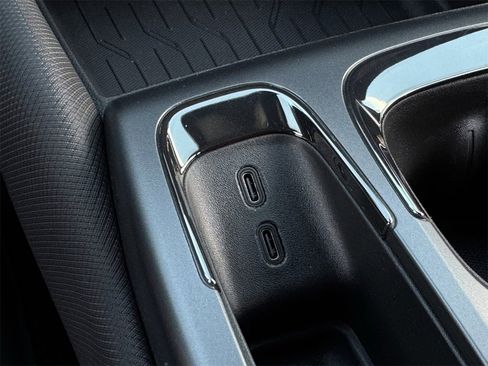 New 2026 Chevrolet Equinox EV RS image 15