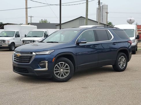 Used 2022 Chevrolet Traverse LT w/ LPO, Cargo Package FWD image 29