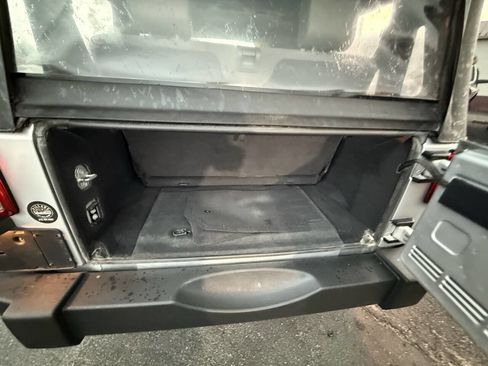 Used 2008 Jeep Wrangler X image 19