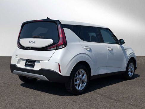 Used 2023 Kia Soul LX w/ Option Group 015 image 3