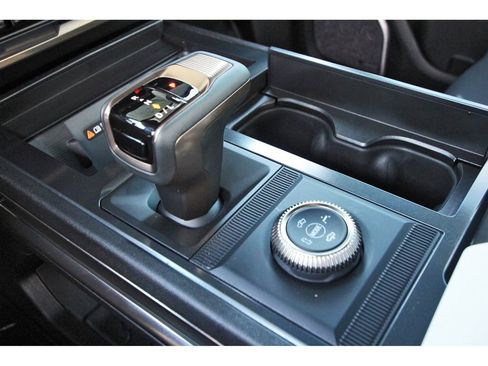 Used 2025 GMC Hummer EV 2X image 26