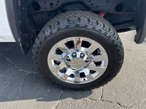 Used 2017 GMC Sierra 2500 Denali w/ Duramax Plus Package image 20