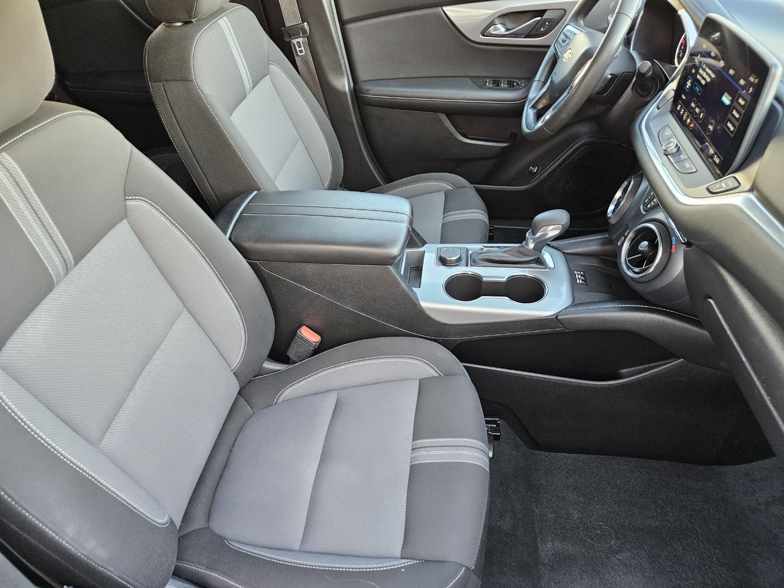 Used 2023 Chevrolet Blazer LT w/ Convenience Package FWD image 17