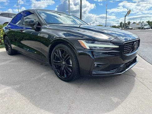 Certified 2024 Volvo S60 B5 Plus AWD/4WD image 3